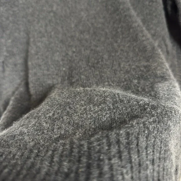 Garnet Hill 100% Cashmere Sweater Womens Medium Gray Mock Neck Ribbed Cable - Picture 3 of 10